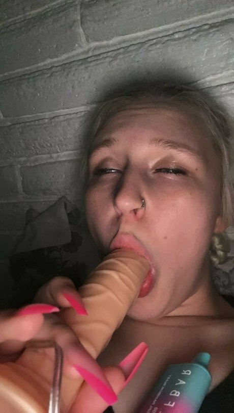 madithebaddiiii model erotic gallery