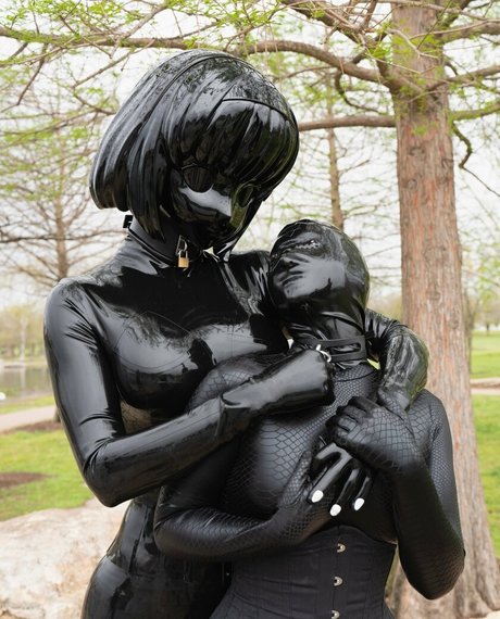 dollified estrella porno bonita galerías