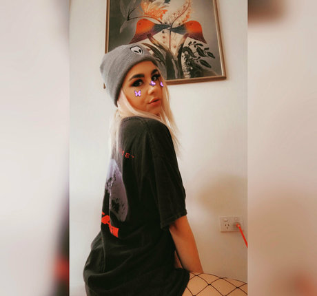 tinytemptress17 perfect model pictures
