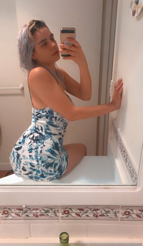 tinytemptress17 erotic pornstar photo