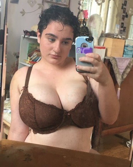 Alida Roos estrella porno atractiva imágenes