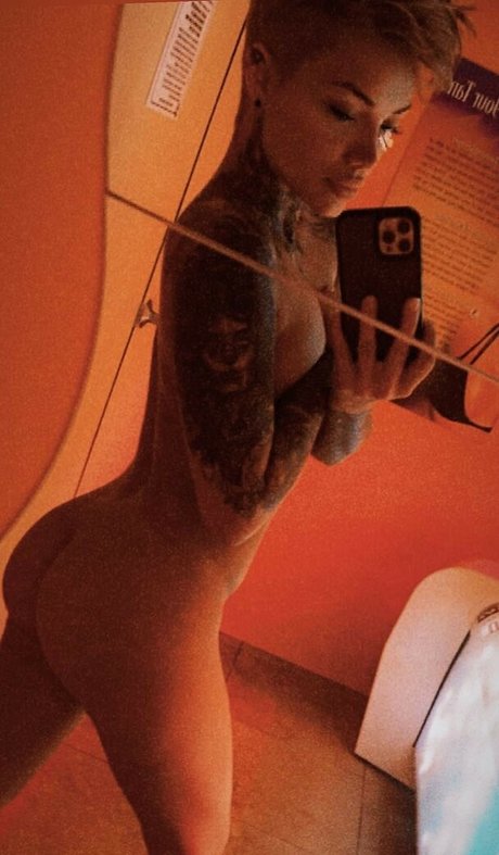 Kris Karson estrella porno en alta definición archivo