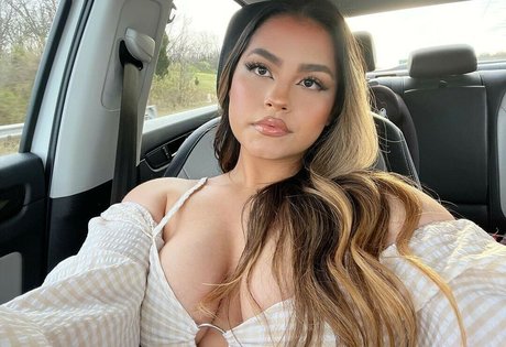 _isabelxx pornographic actress pic