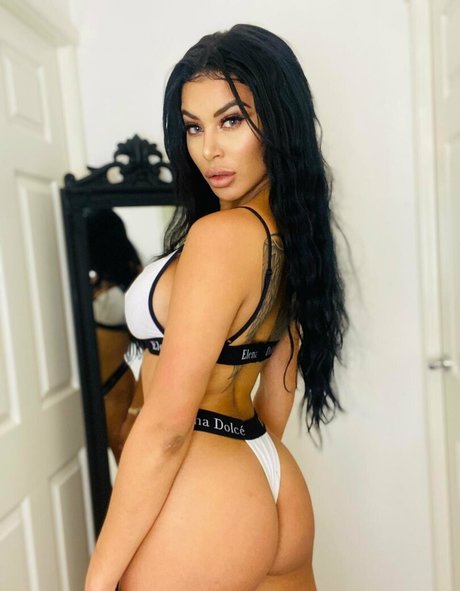 oliviaberzinc art modèle archive