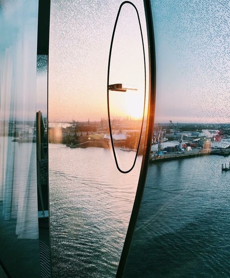 Miss Vanessa Pur modelo erótico archivo