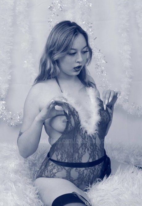 young teen onlyfans sexy nude picture