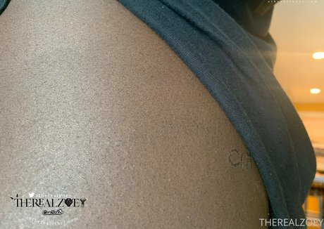 therealzoey star du porno chaud galerie