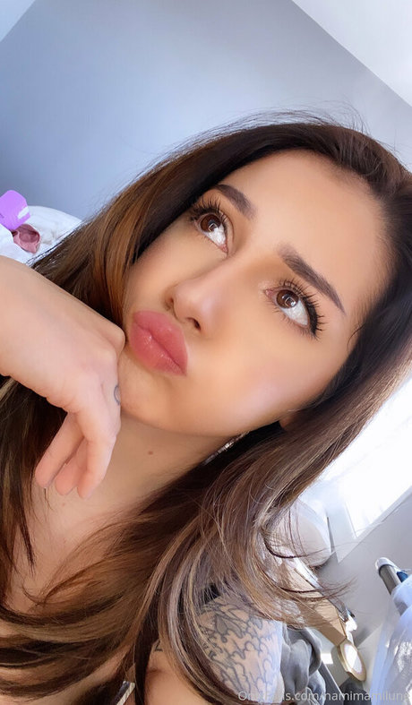 Mamiii111 hermosa estrella porno archivo