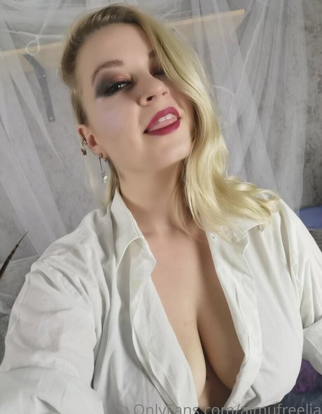 aimufreelia étoile xxx collection