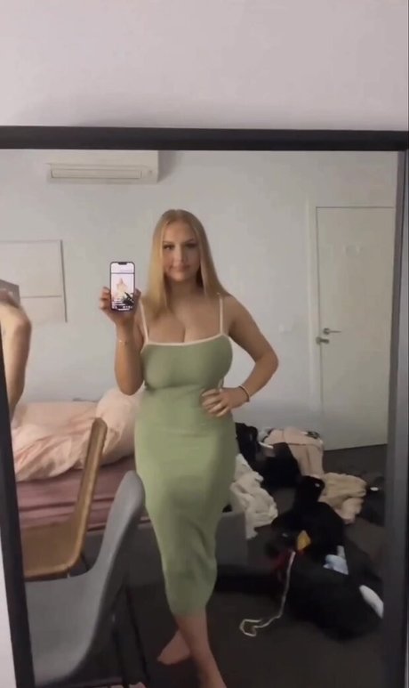 Charlotte Page mejor actriz imágenes