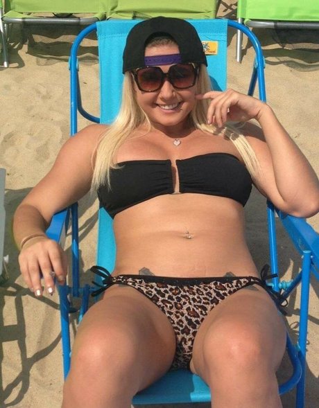 Daria Thibault étoile érotique galeries