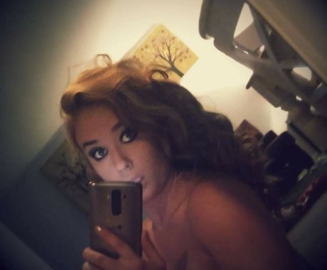 Daria Thibault modelo desnudos imagen