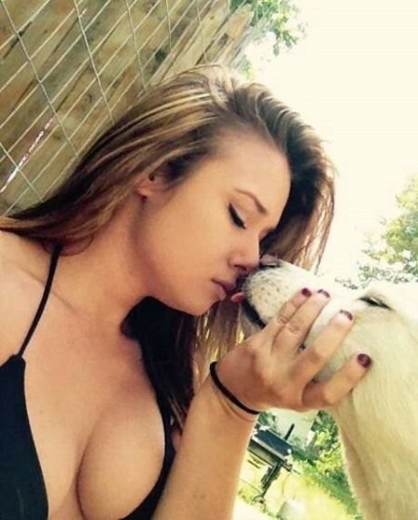 Daria Thibault desnudos de estrellas archivo