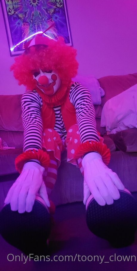 toony clown actriz desnuda imagen