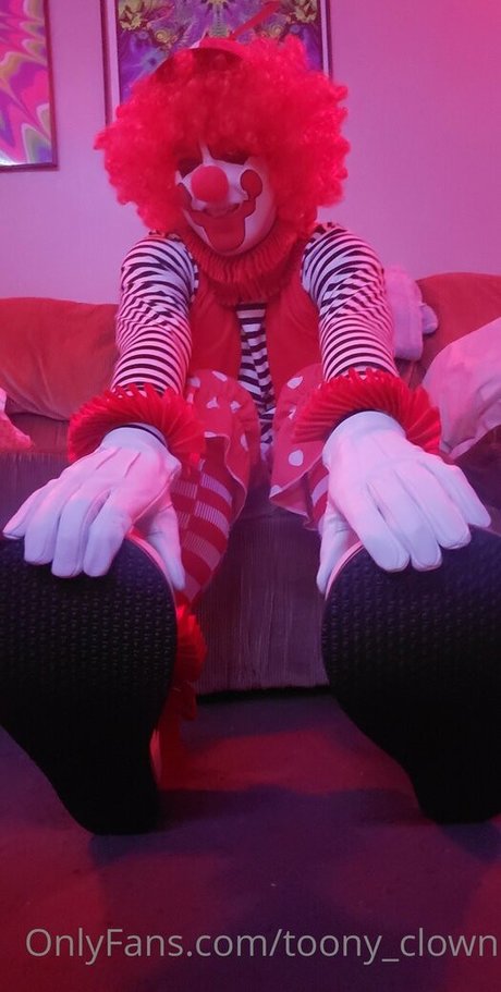 toony clown buena estrella porno fotos