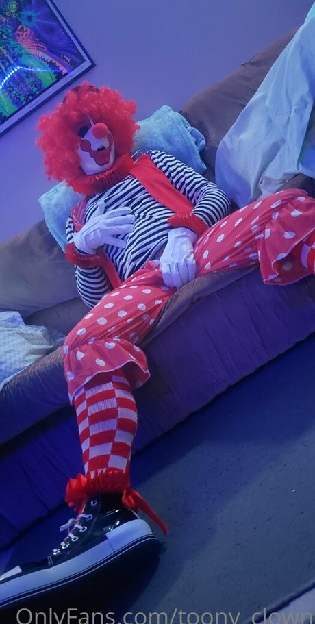 toony clown buena estrella porno foto