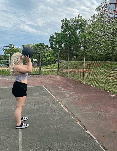 itsbabieh arte estrella porno galerías