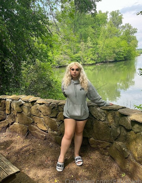 itsbabieh actriz de arte galerías