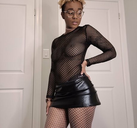 deedeebee96 modelo atractivo fotos