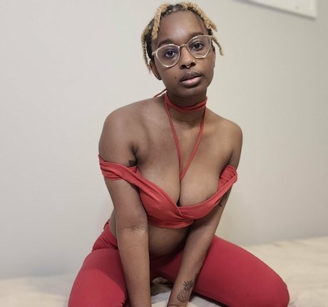 deedeebee96 actrice pornographique photos