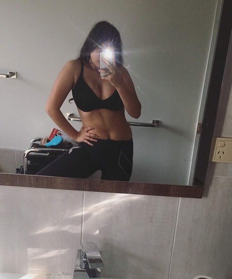 Chloe C modelo de alta definición imagen