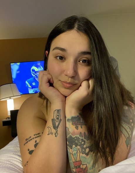 Gelluh estrella desnuda fotos