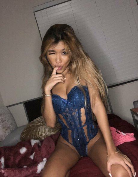 trinity clara actriz foto