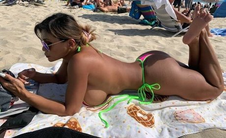 Connie Elizabeth actrice chaude archive