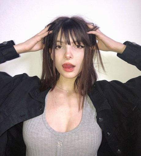 Victoria Ribeiro star du porno parfaite images