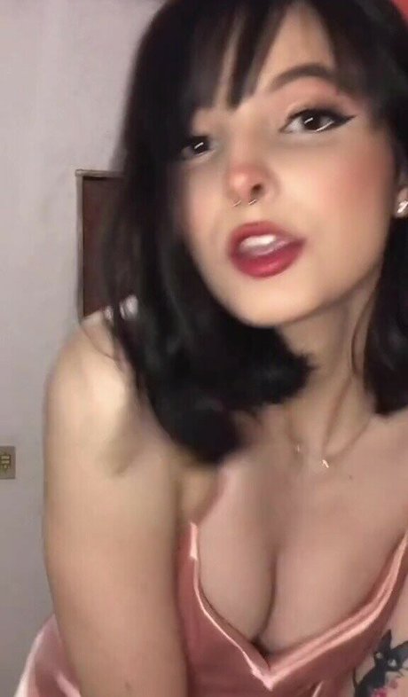 Victoria Ribeiro modelo sexy galería