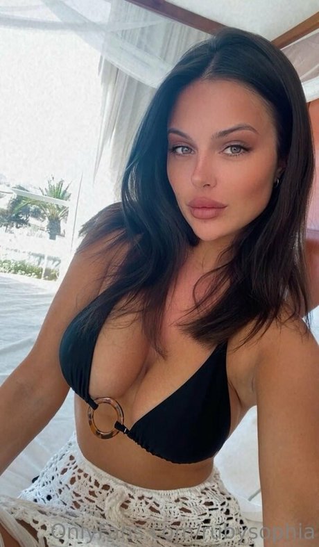 Sophie Ruby Blake naked pornstar pic