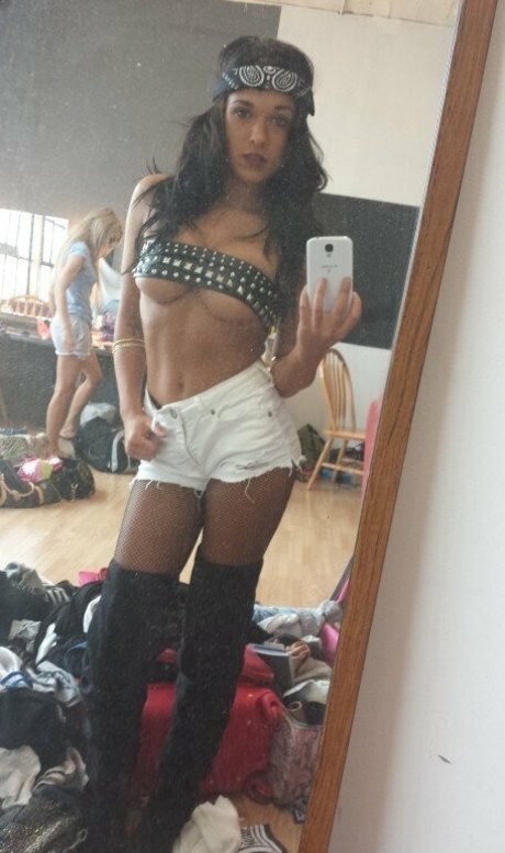 keelingz actriz de alta definición imágenes