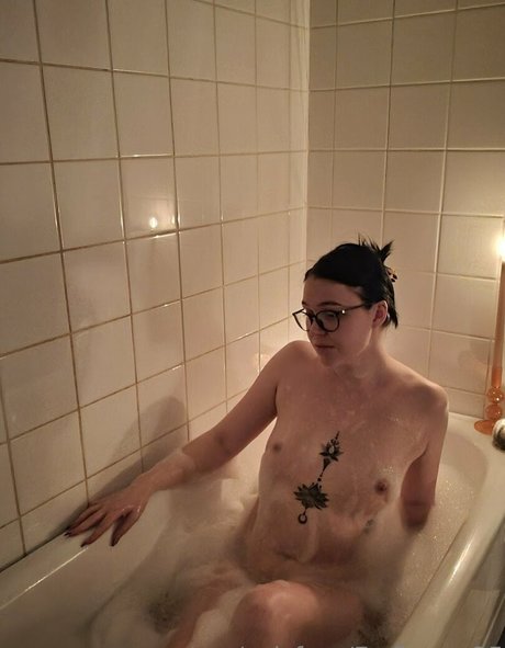 embunnyof modelo agradable imagen