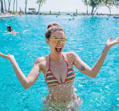 Karen Bachini art de star du porno galerie