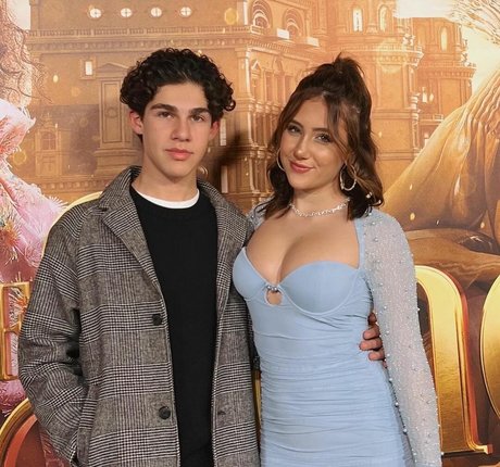 Ava Kolker star sex photo