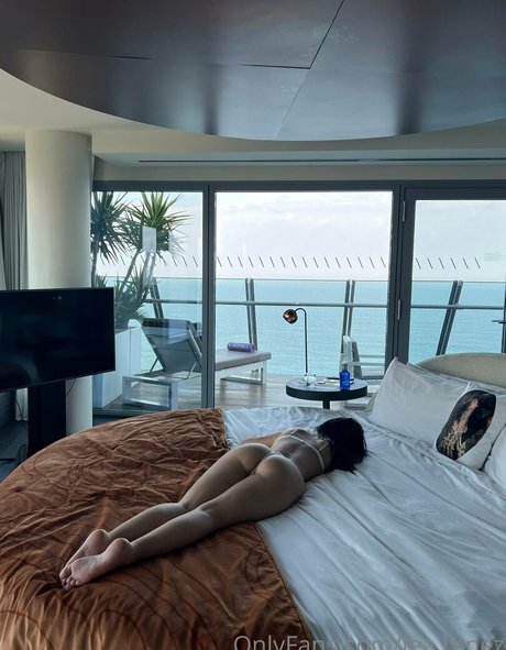 lea renez star du porno érotique photo