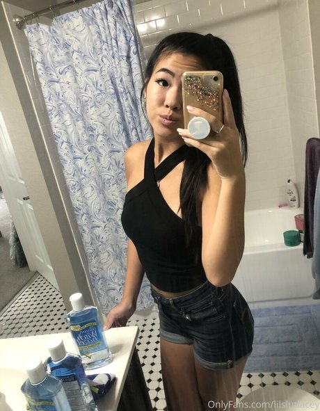 lilslutlacey pornstar erotic gallery