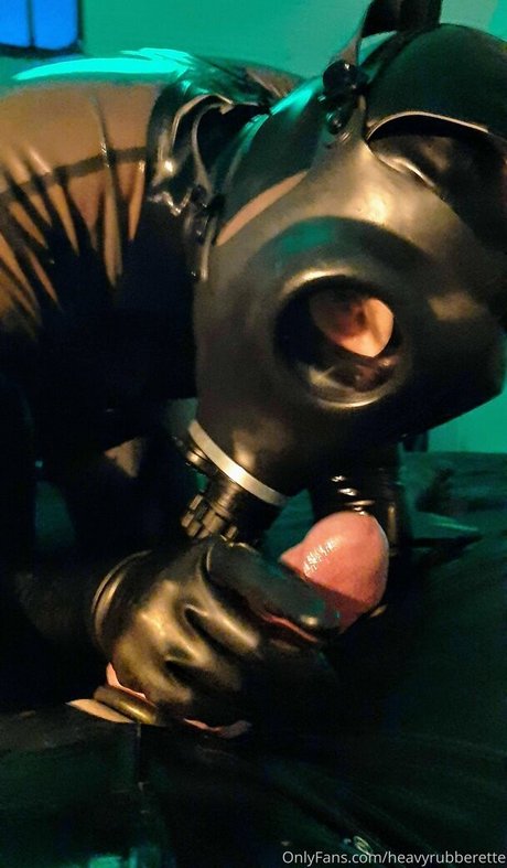 heavyrubberette belle étoile galeries