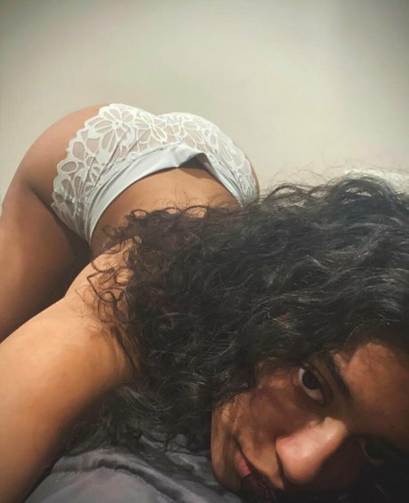 Maryuofficial modelo agradable archivo