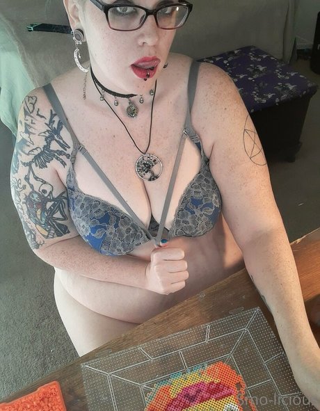shemale fucks girl onlyfans pornographic pics