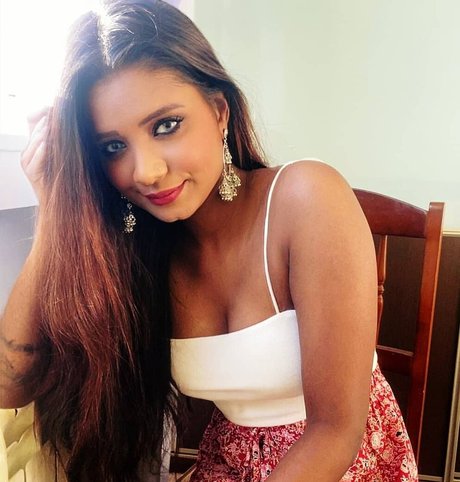 Resha Antony bonita modelo recopilación