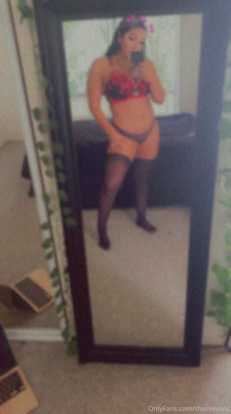 Charli Evans bonita estrella imágenes