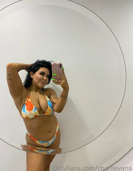 Charli Evans estrella porno erótica imágenes