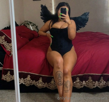 Charli Evans étoile de haute qualité photo