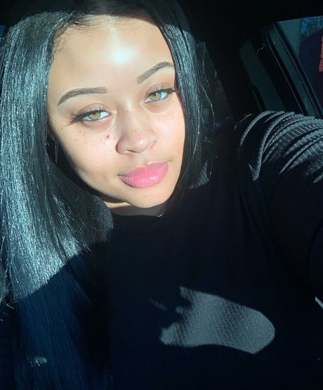 Jasmine Gunn estrella perfecta fotos