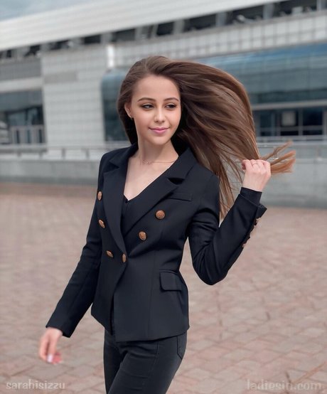 ImSarahisizzu modèle gratuit photo