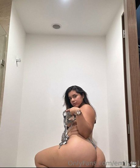 emilyml sexy pornstar pics