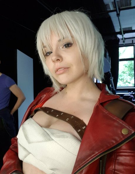 Fenix Fatalist sexy actress photo
