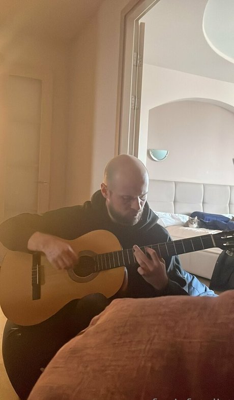 Fenix Fatalist beau modèle galeries