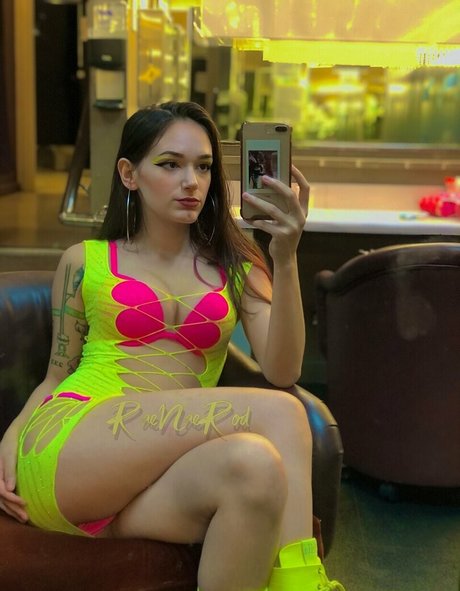 RaeNaeRod actrice artistique collection